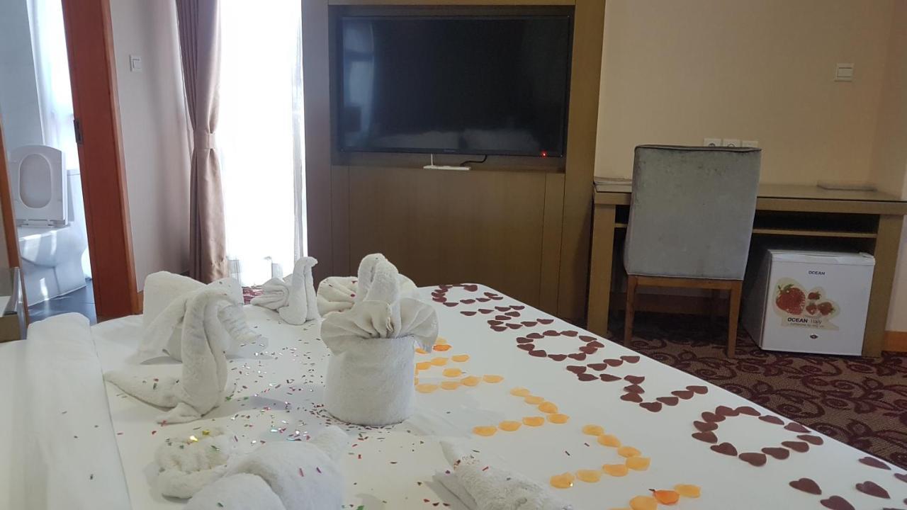Edmond Hotel ブラザヴィル エクステリア 写真