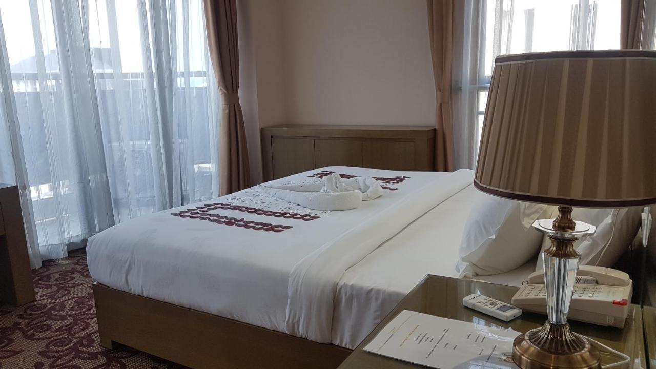 Edmond Hotel ブラザヴィル エクステリア 写真
